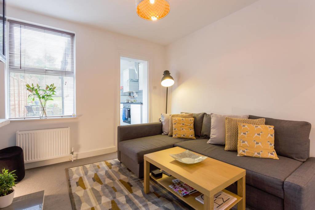 Ashton House - Stylish 2 Bedroom House, Close To Luton Town Center & Airport Zewnętrze zdjęcie