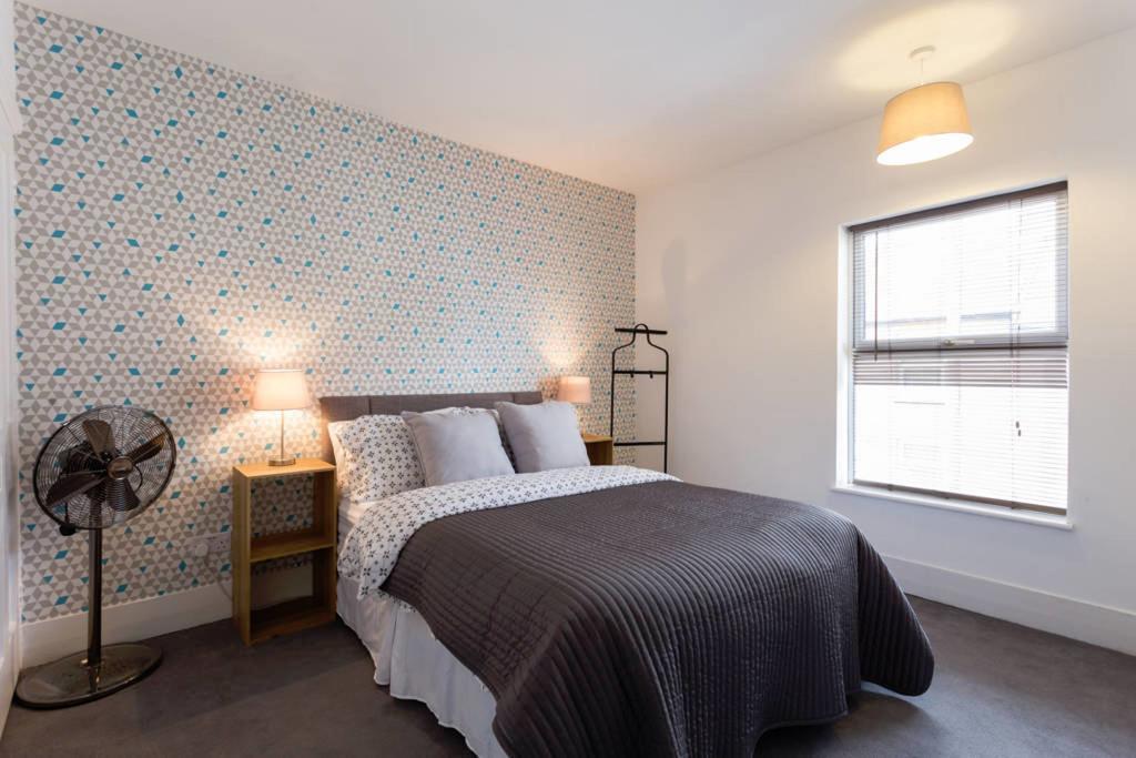 Ashton House - Stylish 2 Bedroom House, Close To Luton Town Center & Airport Zewnętrze zdjęcie